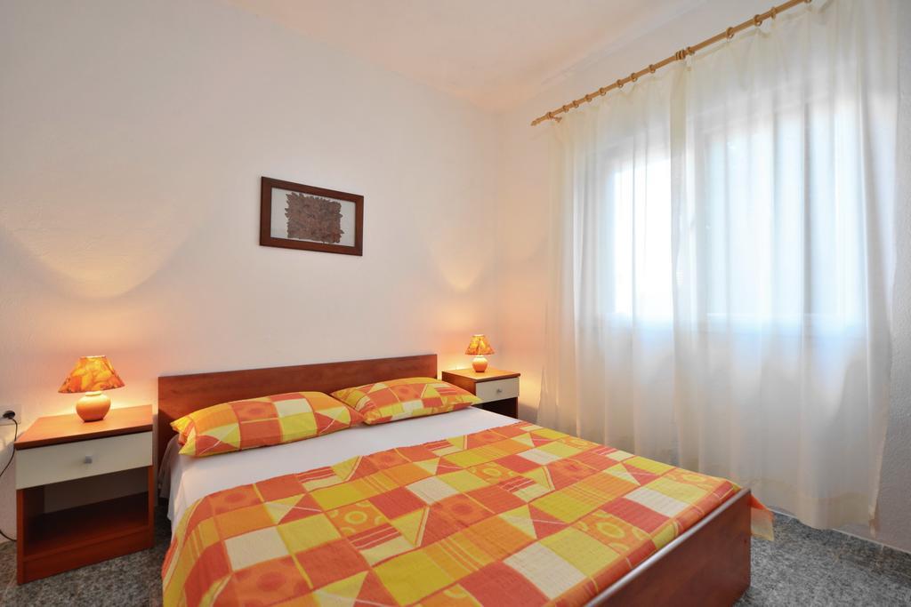 Apartments Franka Sumartin Rum bild
